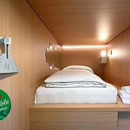 The Lab Capsule Kapselhotel 2*